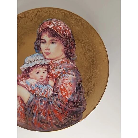 Edna Hibel "Molly and Annie" Mother's Day Collectors Plate - Picture 2 of 6